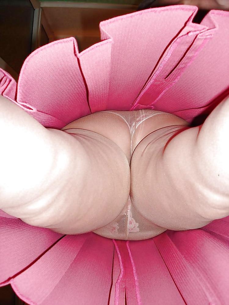 20P Grannys in pantyhose