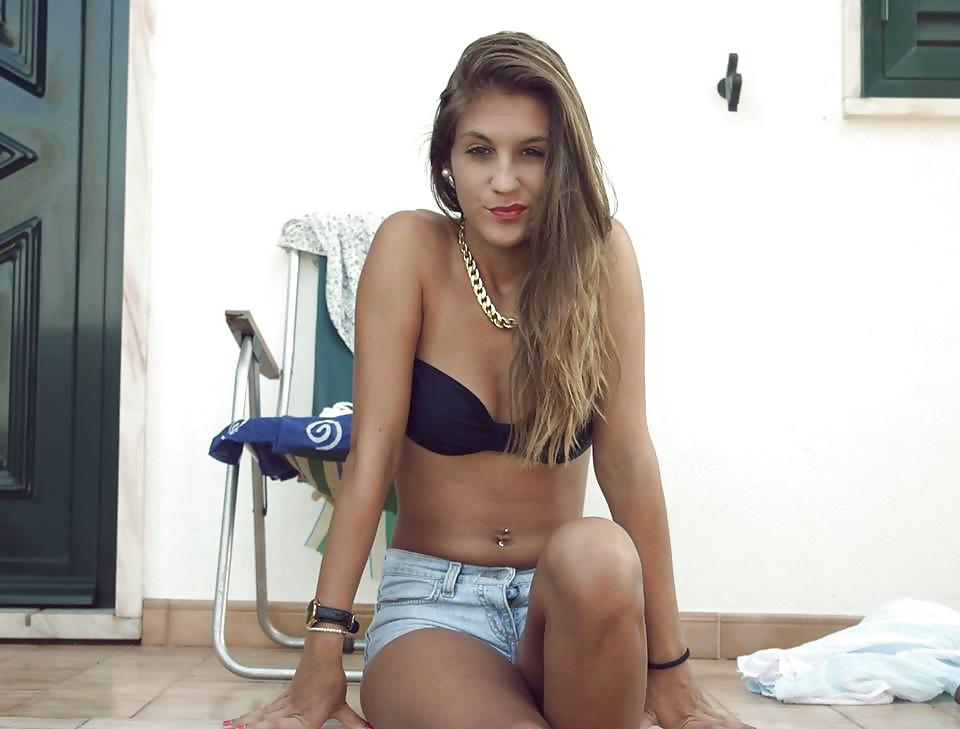 21P Une copine tres coquine (french-francaise)