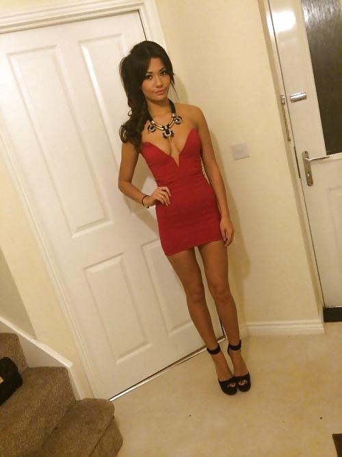 25P Does this dress look too tight?