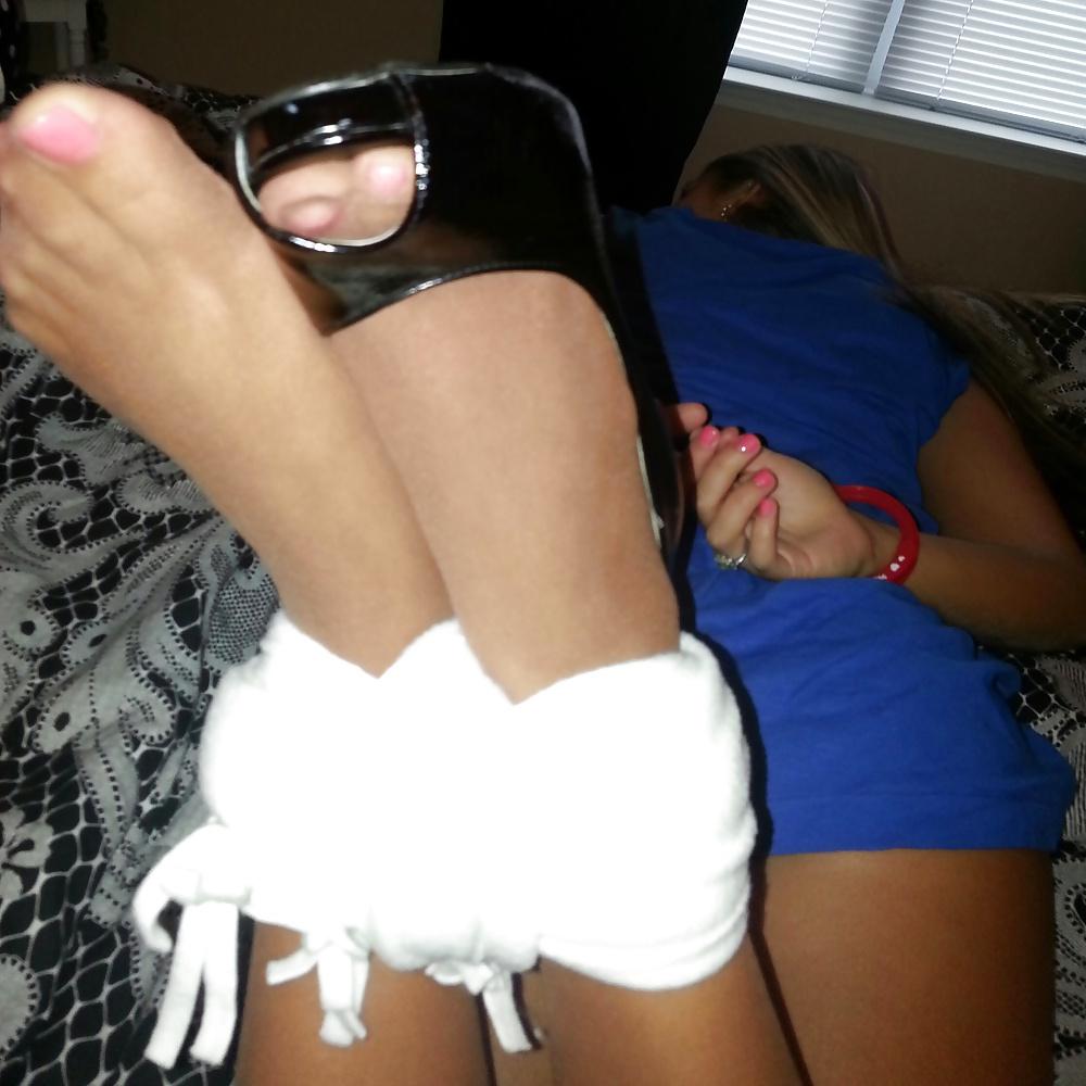 16P Pantyhosed secretary in heels tied up footjob