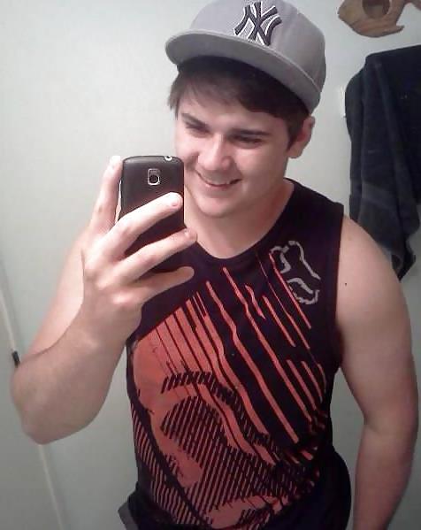 8P RONNY BURZINSKI Zac Efron Wanna Be Football Player
