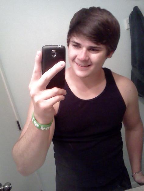 8P RONNY BURZINSKI Zac Efron Wanna Be Football Player