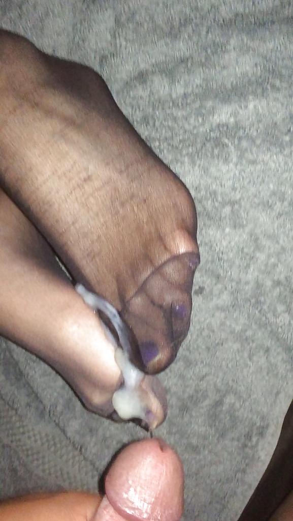 25P PANTYHOSE CUM!!!