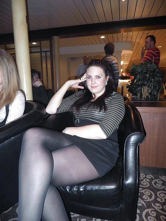 25P Romanian girls in pantyhose