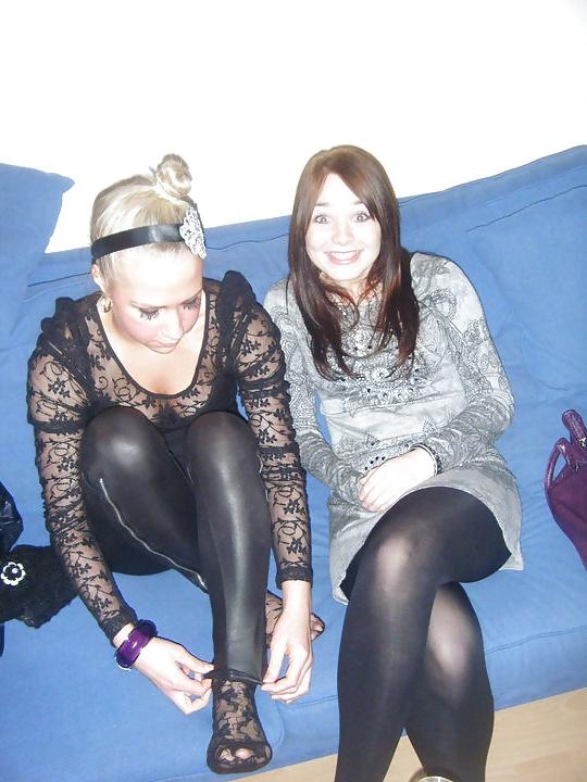 25P Romanian girls in pantyhose