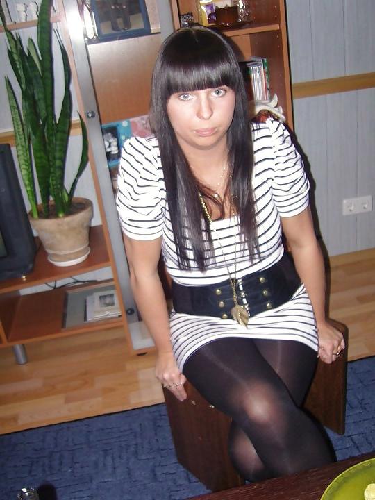 25P Romanian girls in pantyhose