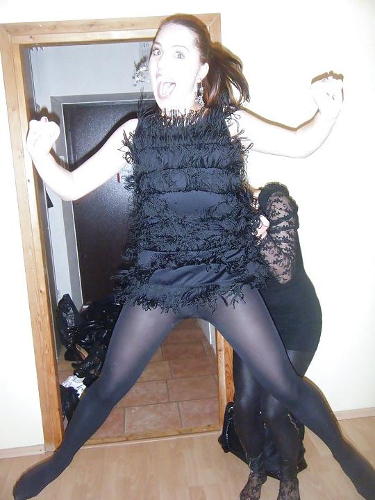 25P Romanian girls in pantyhose