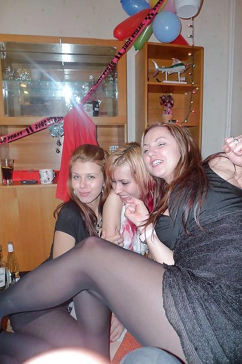 25P Romanian girls in pantyhose
