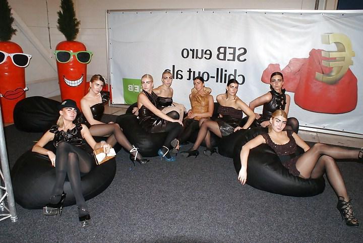 25P Romanian girls in pantyhose