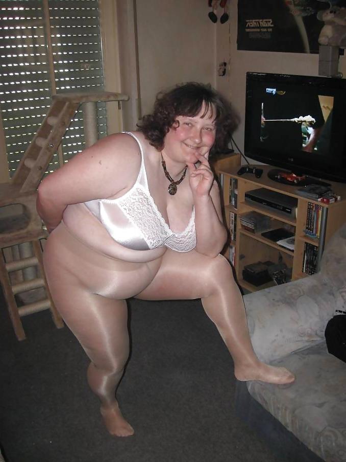 25P Women in panties under pantyhose 19