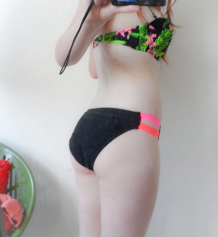 7P Pale Redhead Selfies