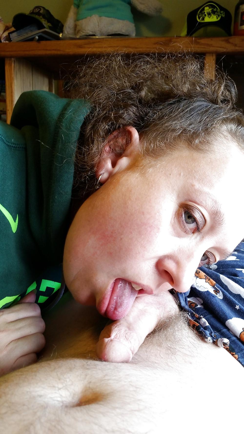 24P A Lil submissive oral action.