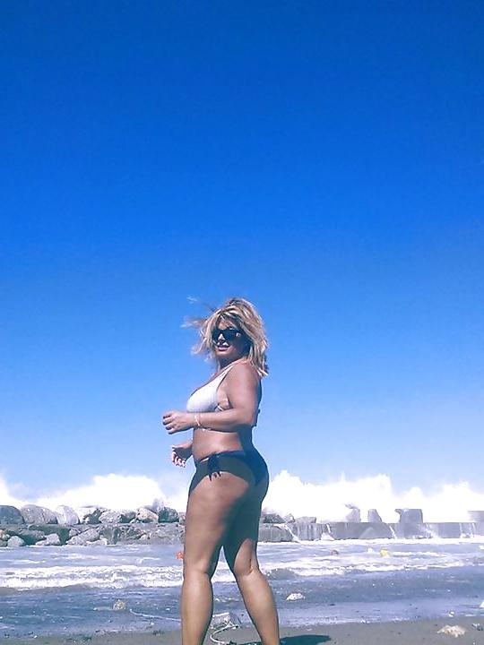 25P Busty Milf on Holiday