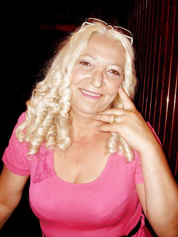 25P Serbian Milfs V