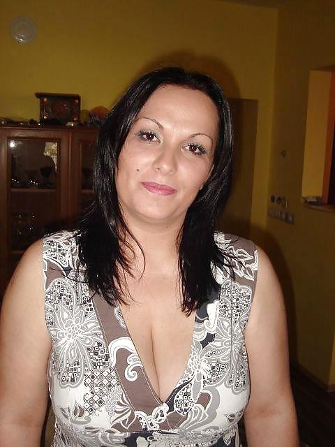 25P Serbian Milfs V