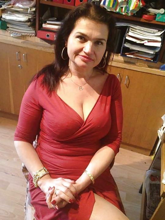 25P Serbian Milfs V