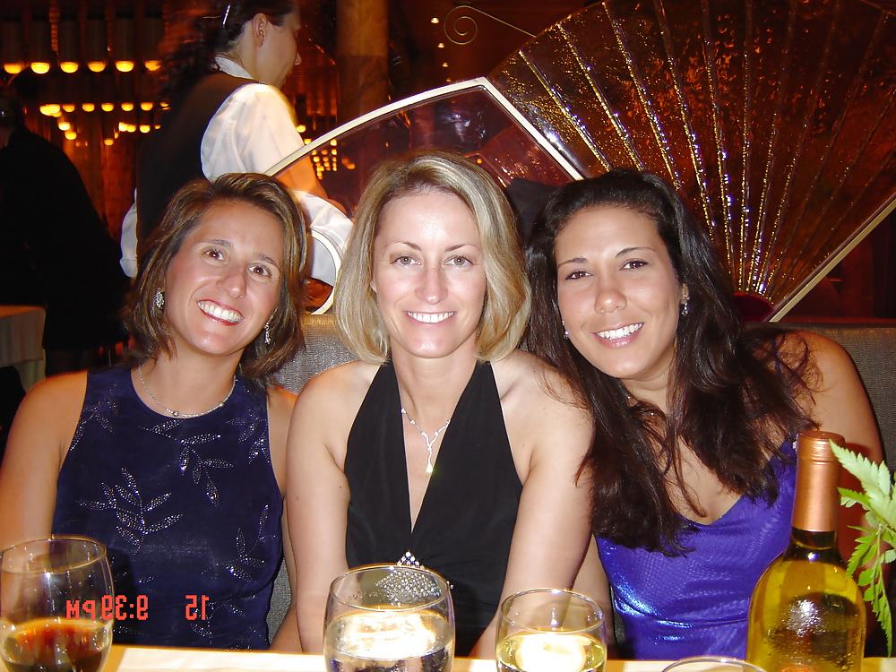 25P Couple Loves Group Sex