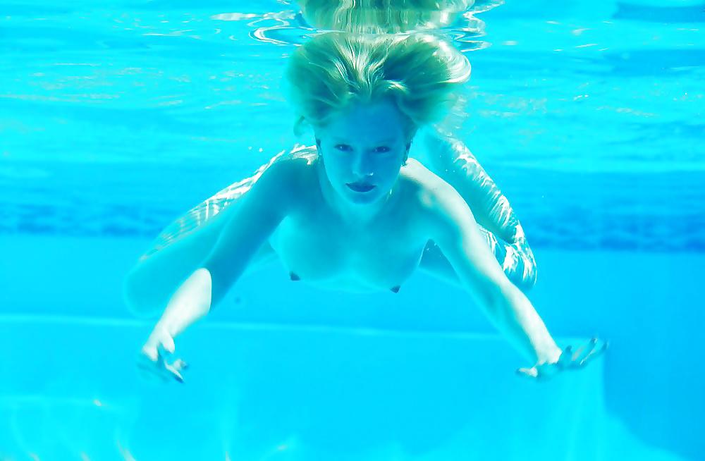 6P The little mermaid under the water 3