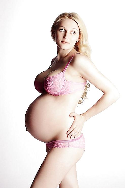 25P Pregnant beauty