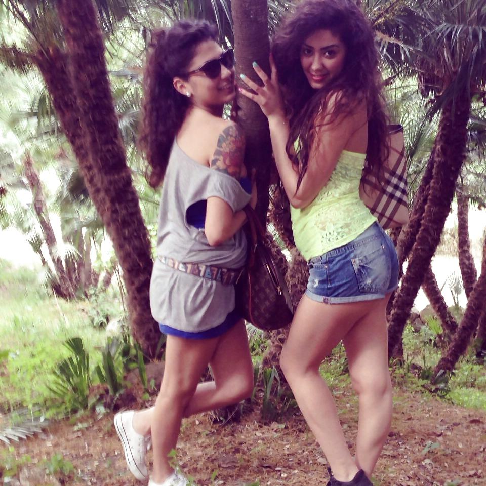 25P Nadia 20 ans l'arabe a sperme