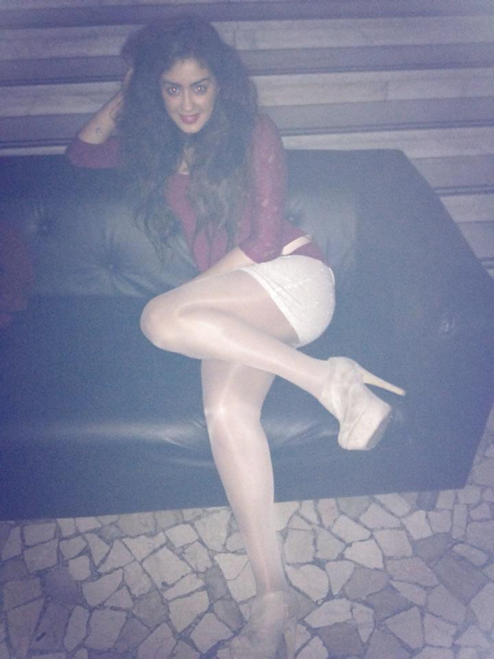 25P Nadia 20 ans l'arabe a sperme
