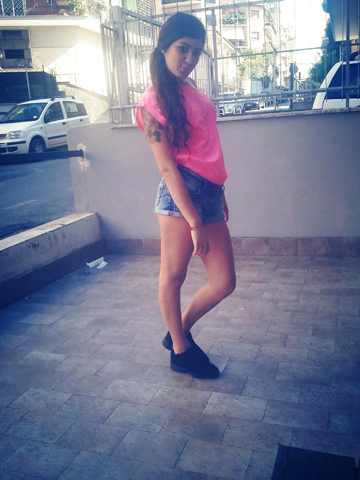 25P Nadia 20 ans l'arabe a sperme