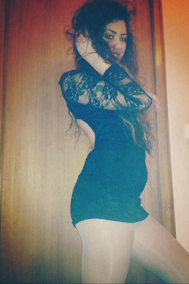25P Nadia 20 ans l'arabe a sperme