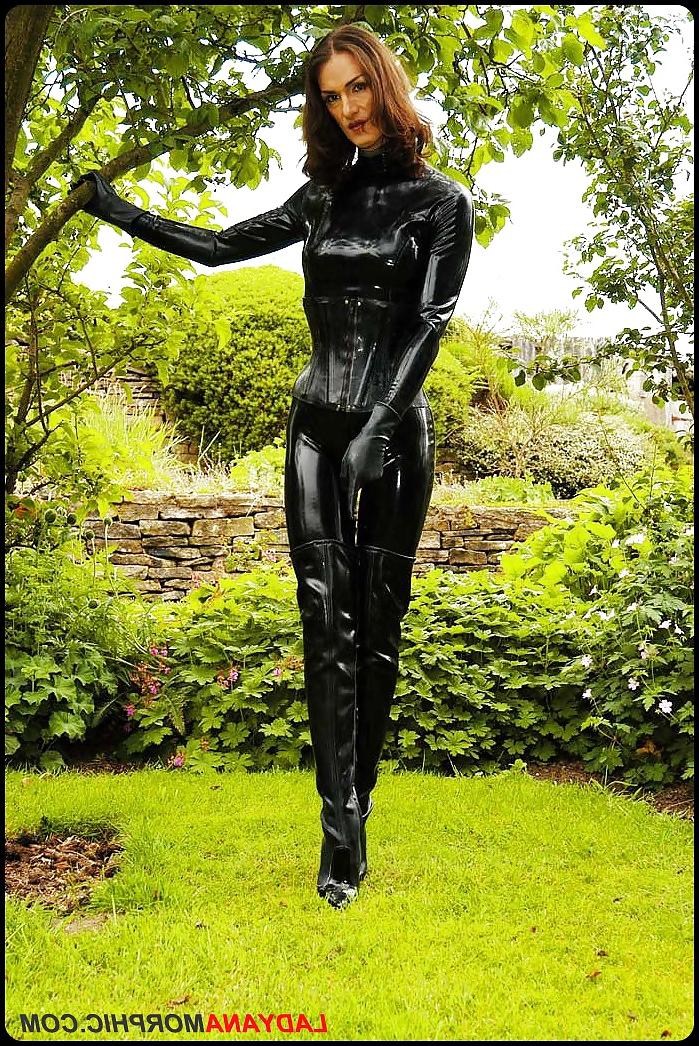 4P Latex Garden Latex Thighboots Corset