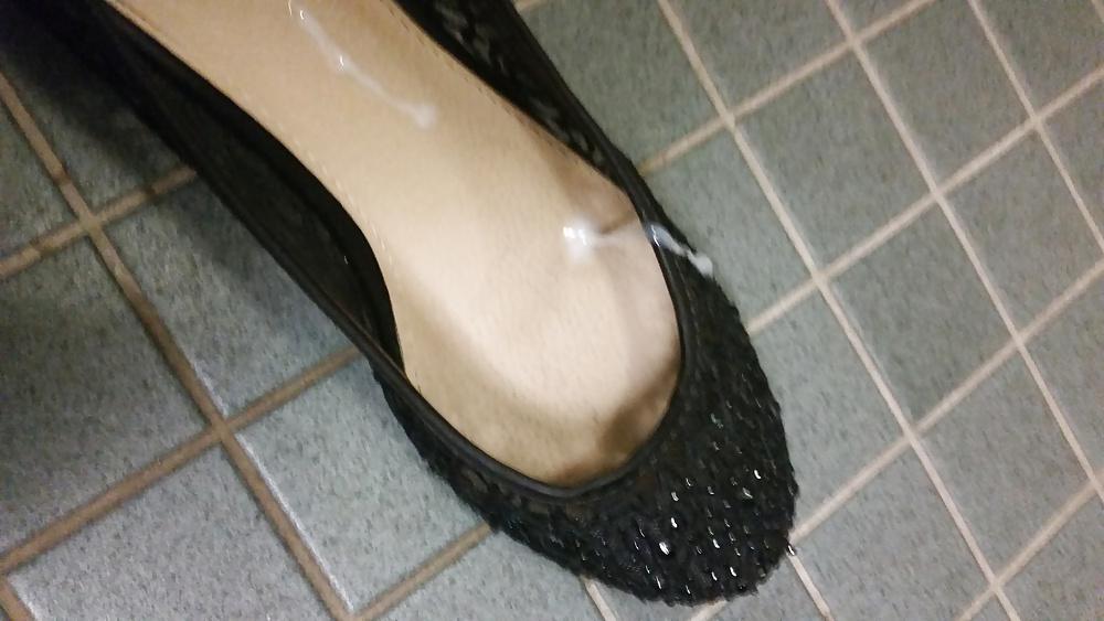 6P Cum in the Shoes of a Coworker 