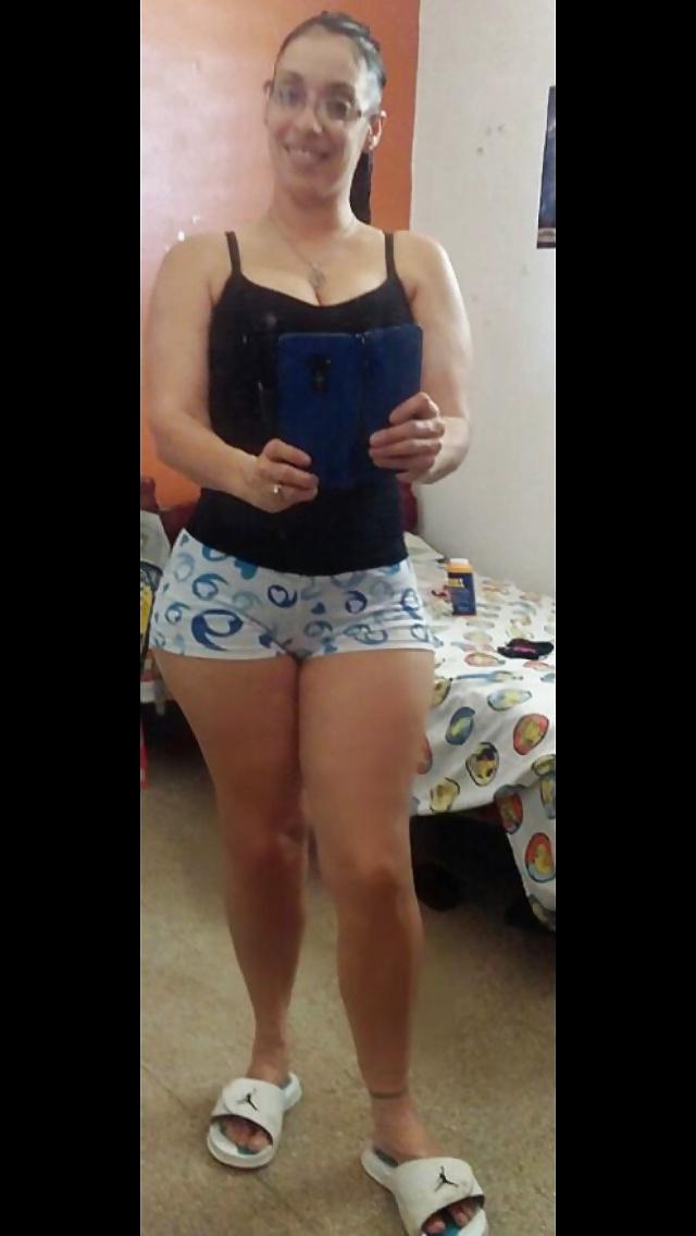 17P THICK LATIN MILF 1.