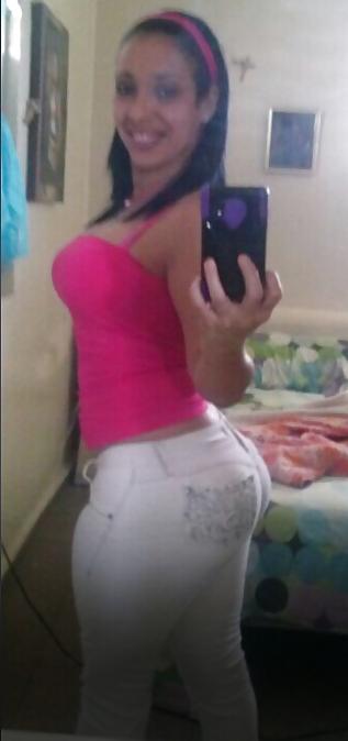 17P THICK LATIN MILF 1.