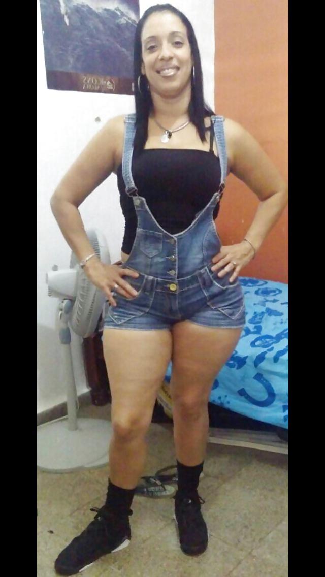 17P THICK LATIN MILF 1.