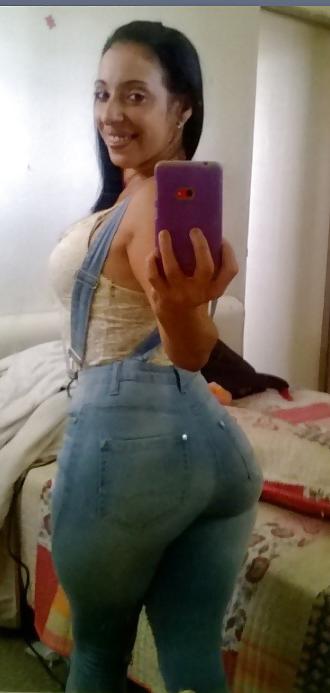 17P THICK LATIN MILF 1.