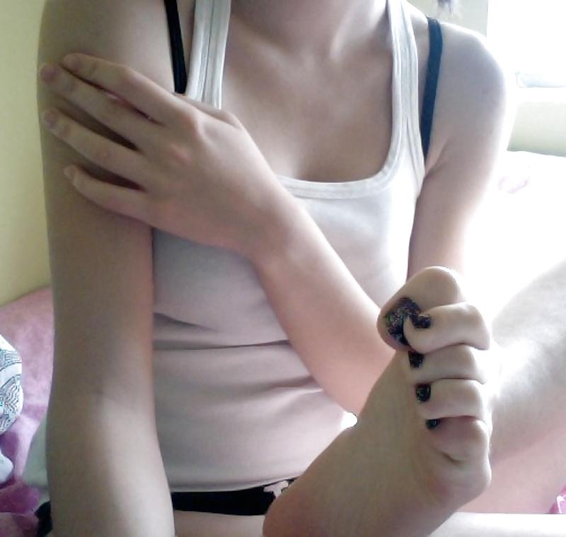 16P Feet and Footjobs