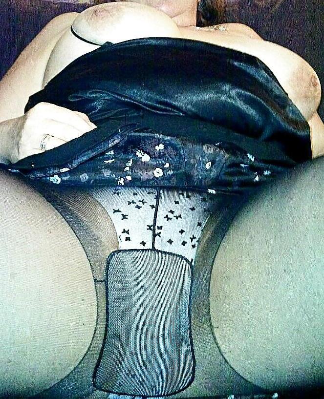 18P MY FRIENDS DIRTY WHORE MOTHER