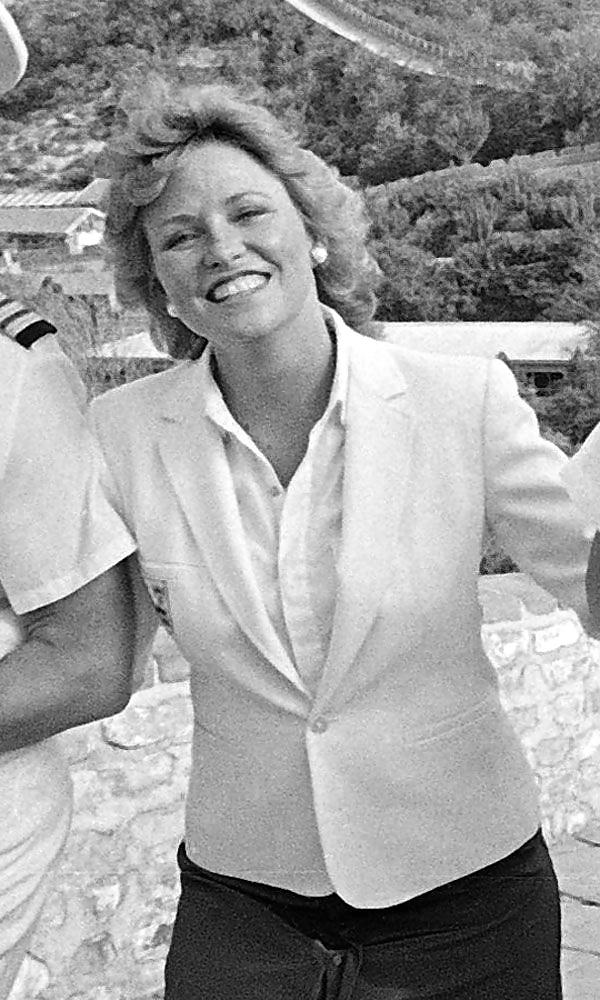 10P Lauren Tewes Love Boat