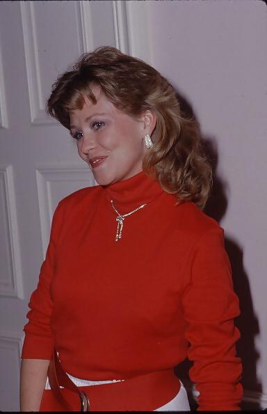 10P Lauren Tewes Love Boat