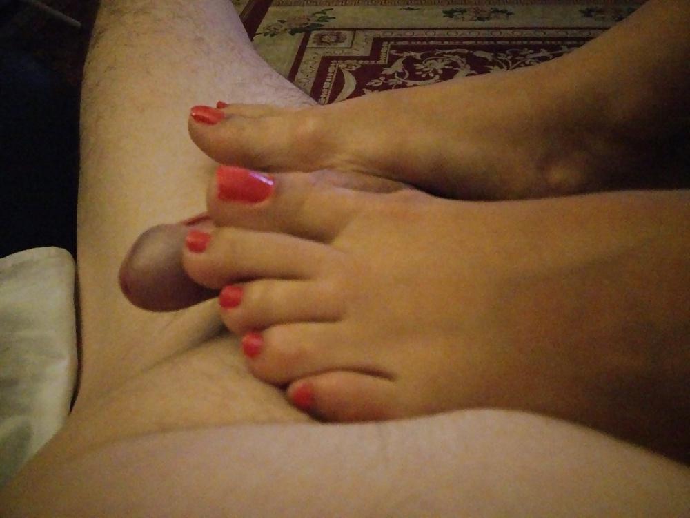 5P Wifey pink footjob