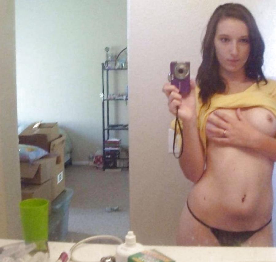 25P Lusty & Busty Teen Selfies 11