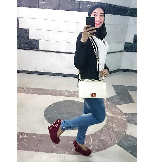 25P Arab beauty 25 - Cum on her