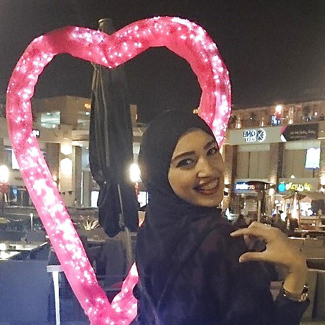 25P Arab beauty 25 - Cum on her