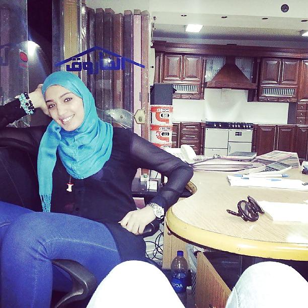 25P Arab beauty 25 - Cum on her