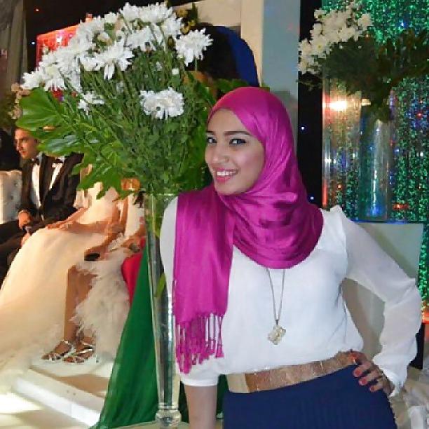 25P Arab beauty 25 - Cum on her