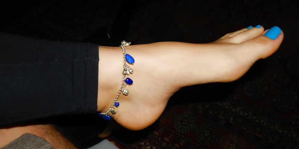 20P Light blue foot fetish