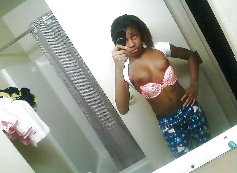 25P Lusty & Busty Teen Selfies 22