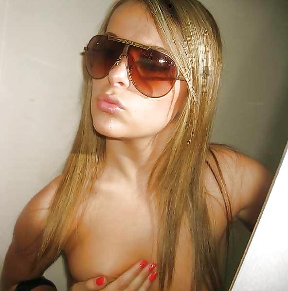 25P Lusty & Busty Teen Selfies 44