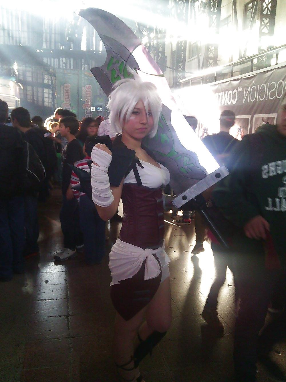 10P Riven Cosplay + Fakes