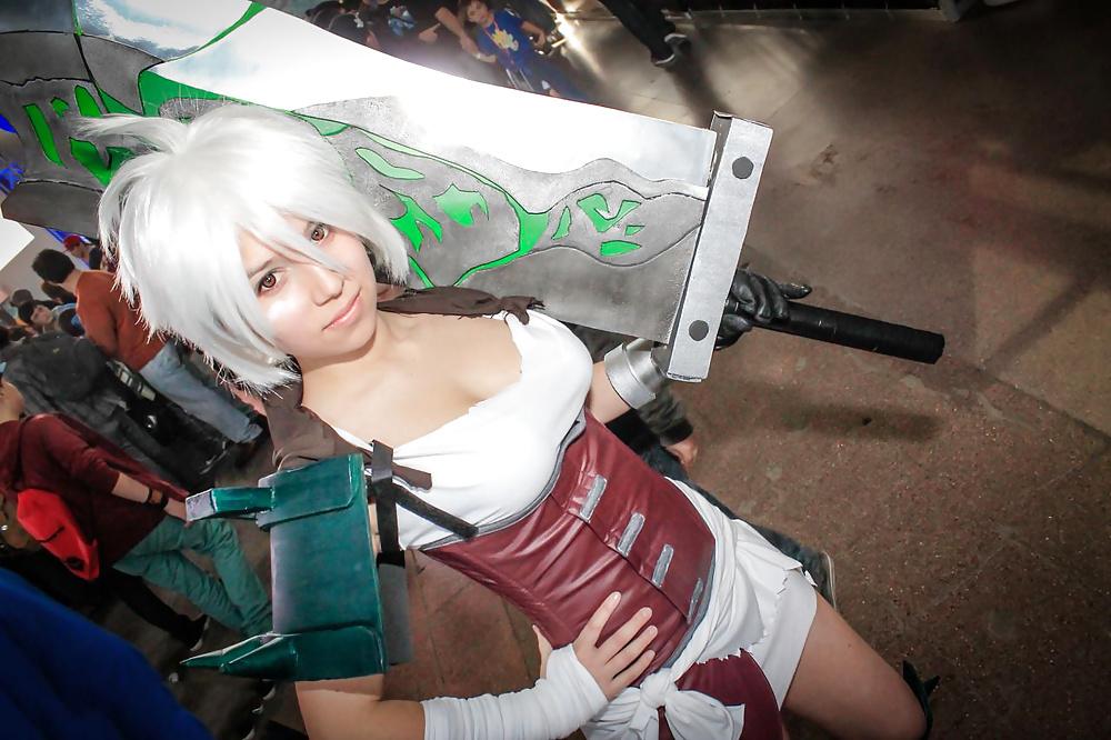10P Riven Cosplay + Fakes