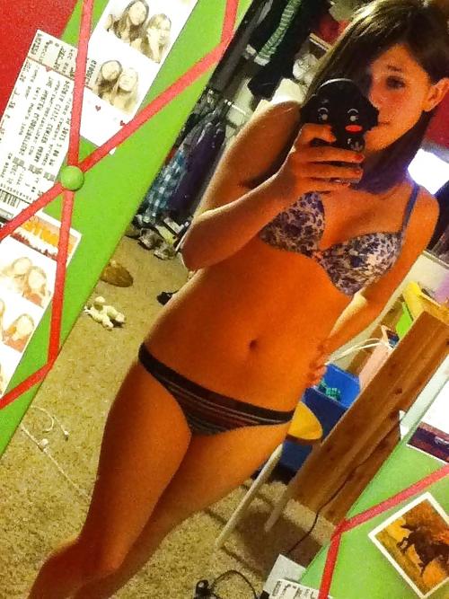 22P Sexy Teen Little Lexi Selfies