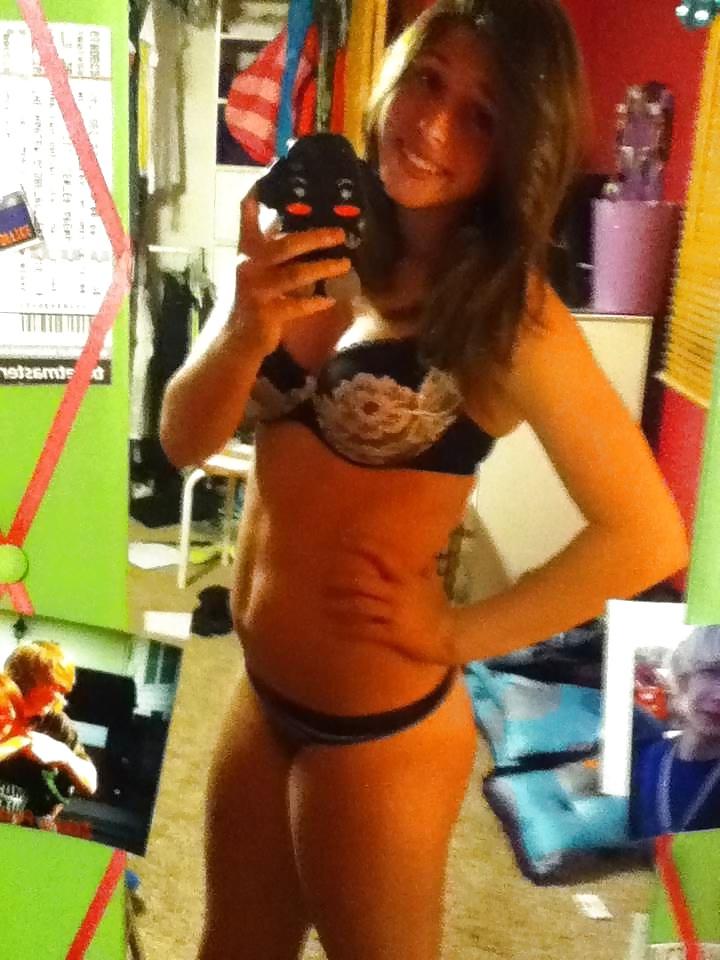 22P Sexy Teen Little Lexi Selfies